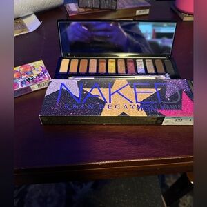 Urban Decay Naked Metal Mania Palette Plus free gift